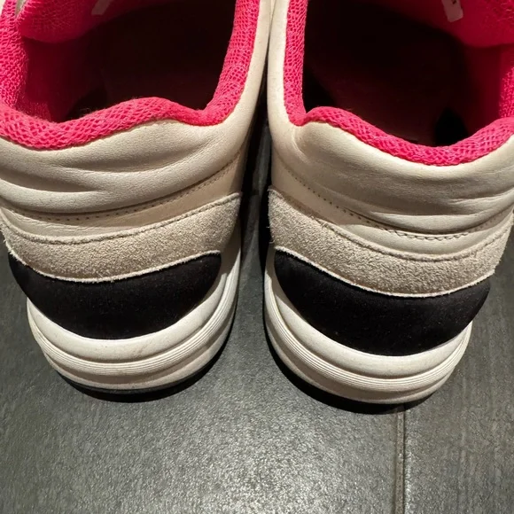 CHANEL white with pink accent Sneaker trainers with size 38 - Picture 4 of 5